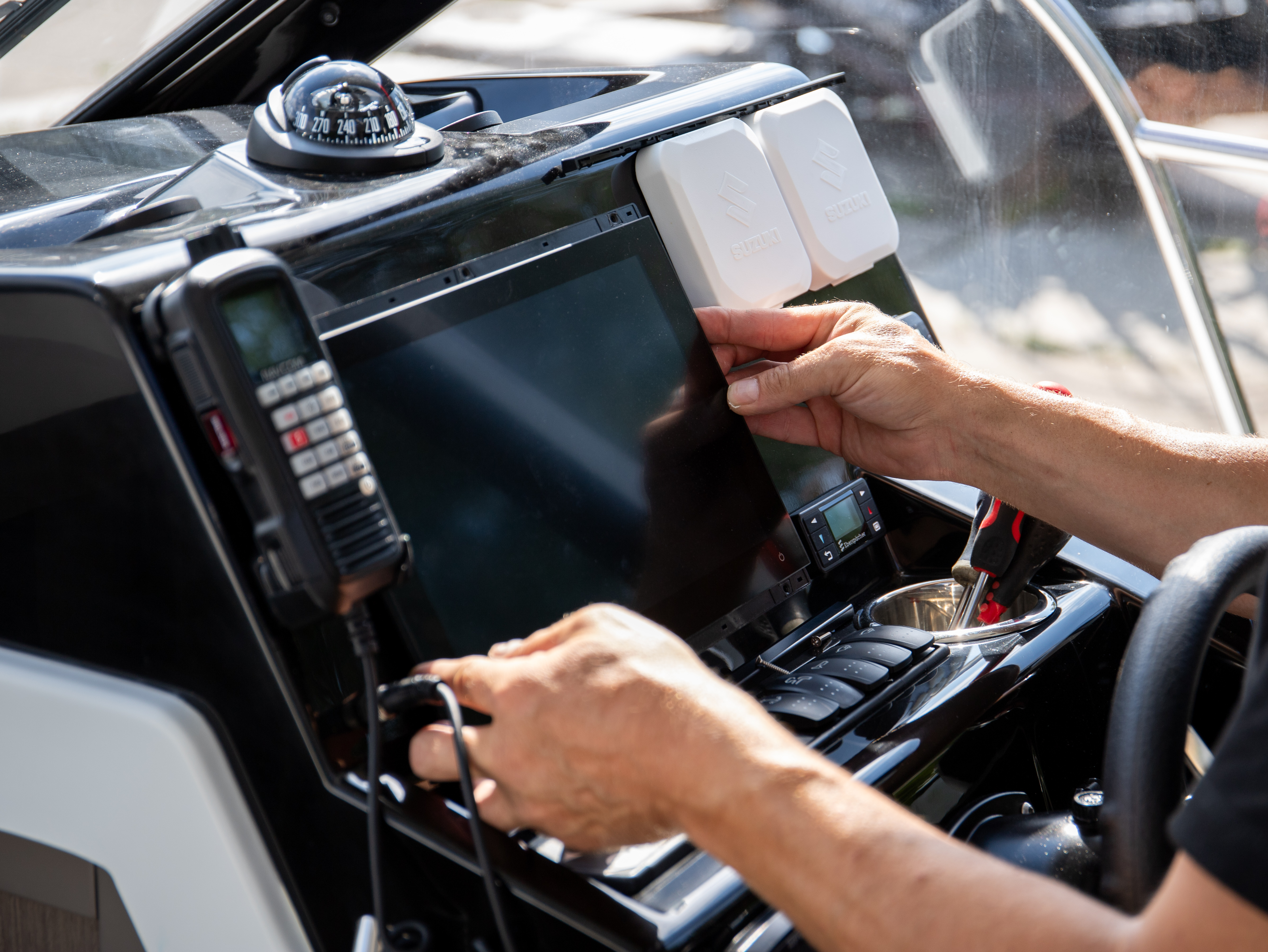 Установка навигационного оборудования