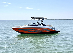 Scarab 215 LX